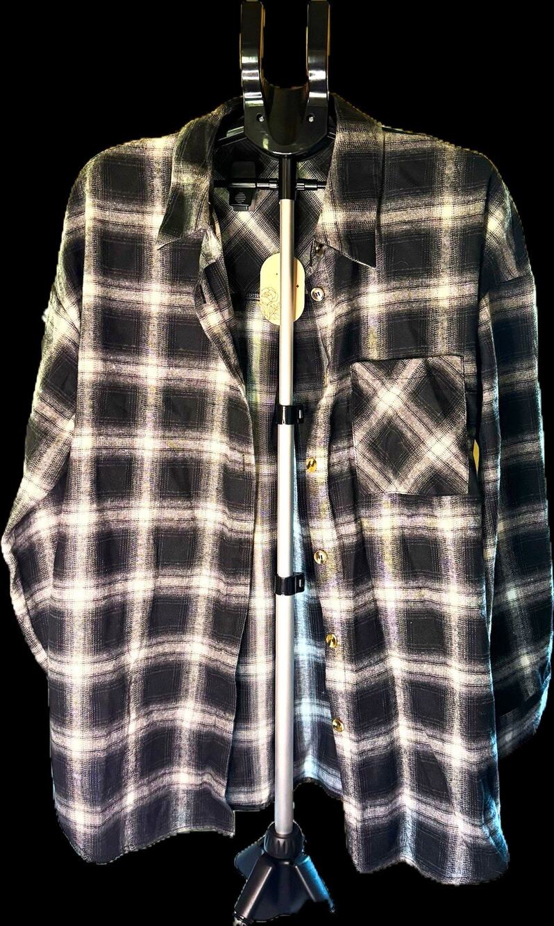 Women’s Black/White Plaid Flannel Button-Up Shirt Long Sleeve 18W